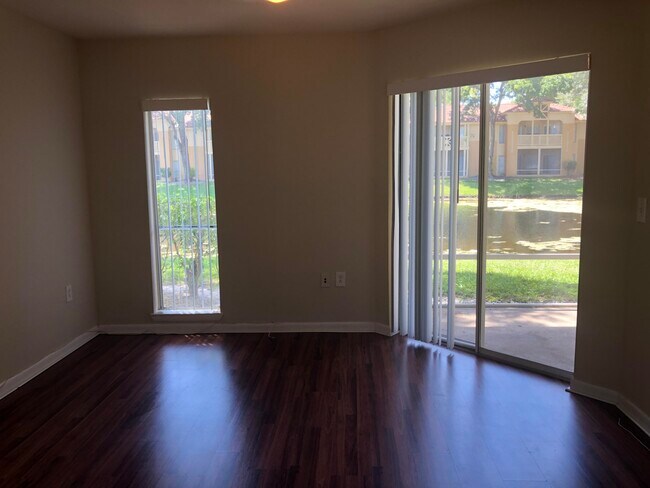 Building Photo - 4855 Via Palm Lakes