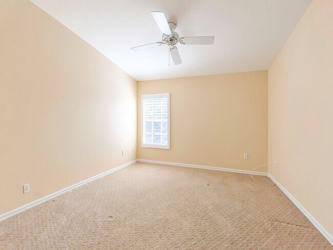 Building Photo - North Naples Condo for Rent- 2 Bedroom in Piper's Grove