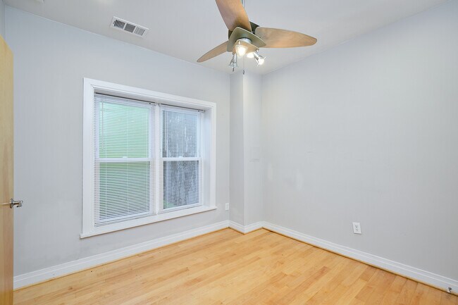 Building Photo - 5551 Illinois Ave NW