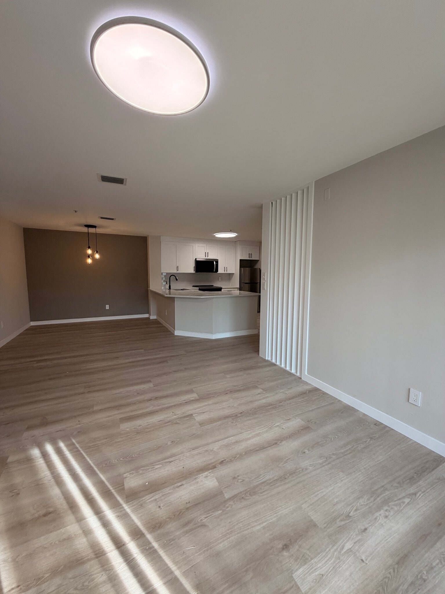 Building Photo - 4002 Crockers Lake Blvd