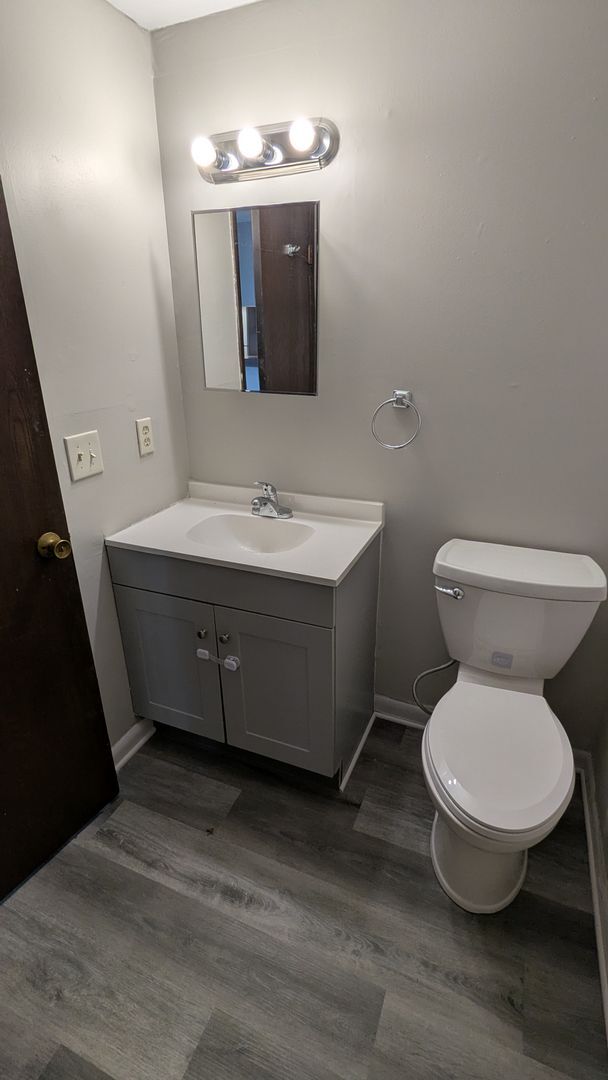 Building Photo - MN Cedar Village (801)