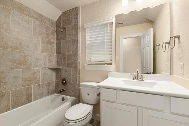 Building Photo - 1511 Peyton Oaks Pl
