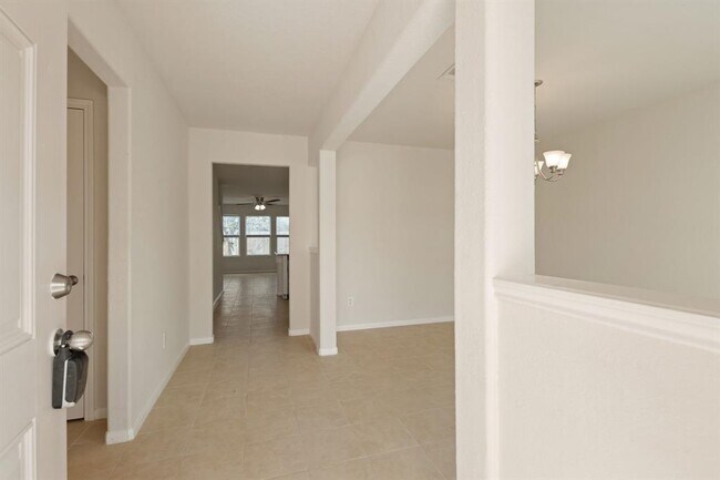 Building Photo - 18818 N Wren Arbor Cir