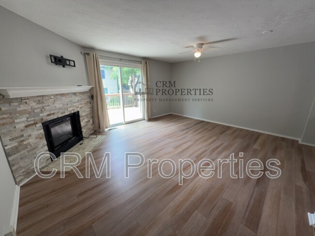 Building Photo - 9430 Aspen Grove Ln