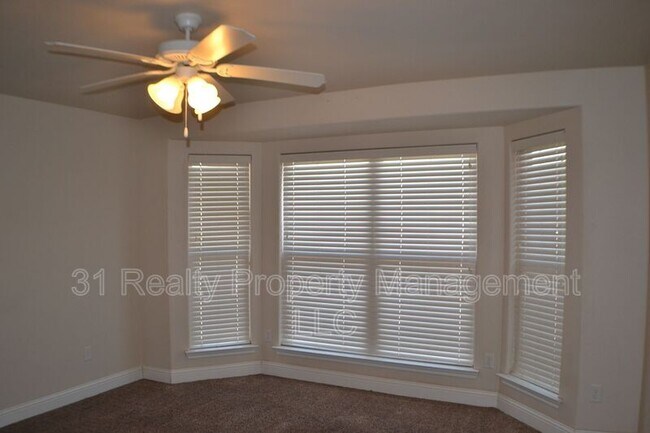 Building Photo - 1220 Randolph Dr