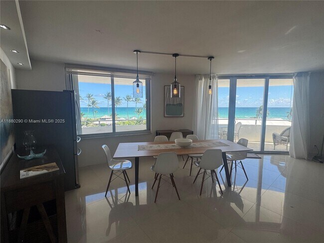 Building Photo - 5161 Collins Ave