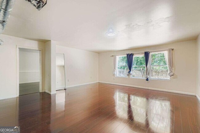 Building Photo - 700 Kirkly Way