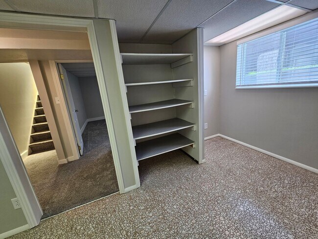 Building Photo - Beautiful 3 Bed/3 Bath Home