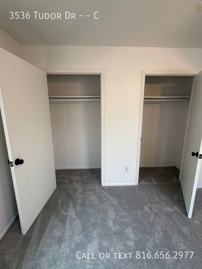 Building Photo - 3536 Tudor Dr