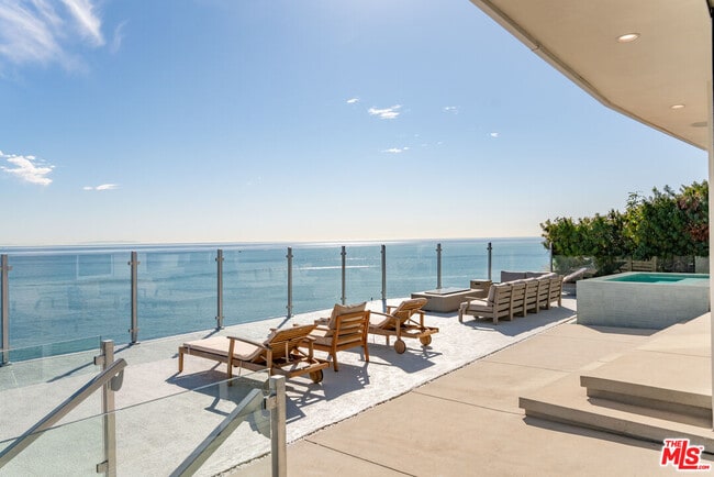 Building Photo - 18254 Coastline Dr