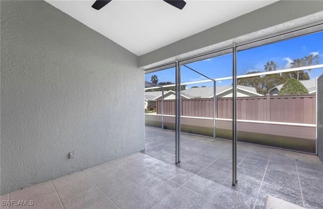 Building Photo - 1749 Royal Cir