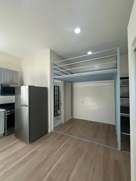 Building Photo - 1223 Elden Ave