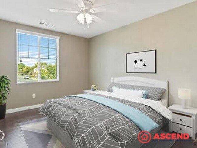 Building Photo - Stunning 4 bedroom Home In Gated Community!