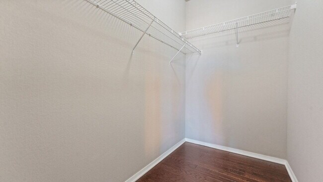 Building Photo - Spacious 4-Bedroom with Elegant Granite Finishes