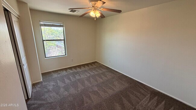 Building Photo - 624 W Mesquite Tree Ln