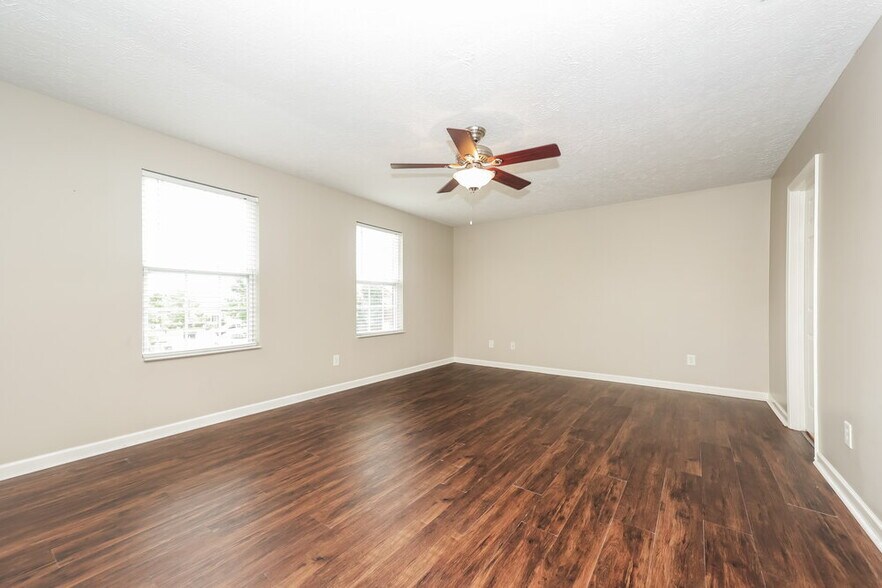 Building Photo - 538 Elderberry Way