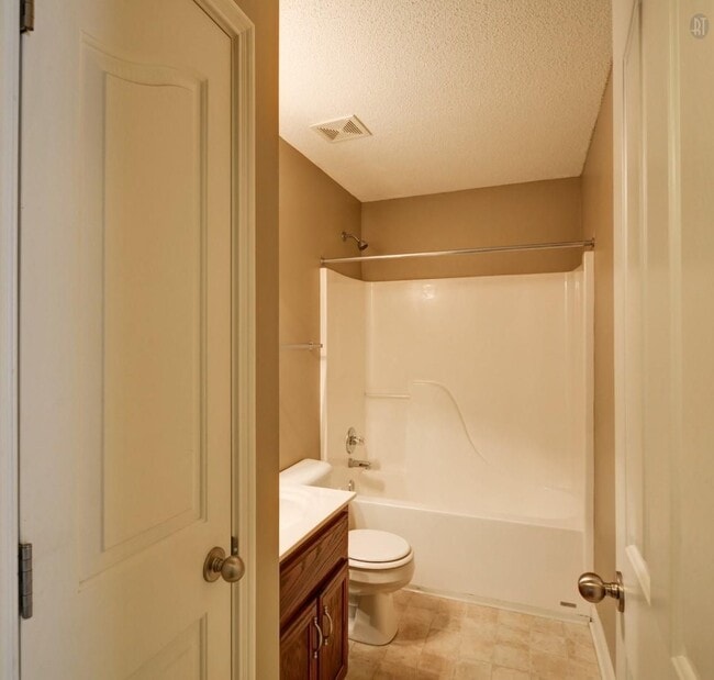 Building Photo - 3649 S Naples Ct