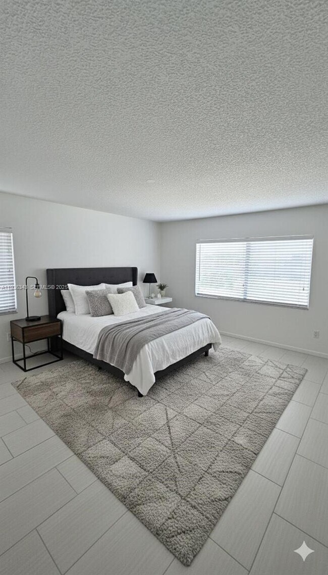 Building Photo - 3111 Pass a Grille Way