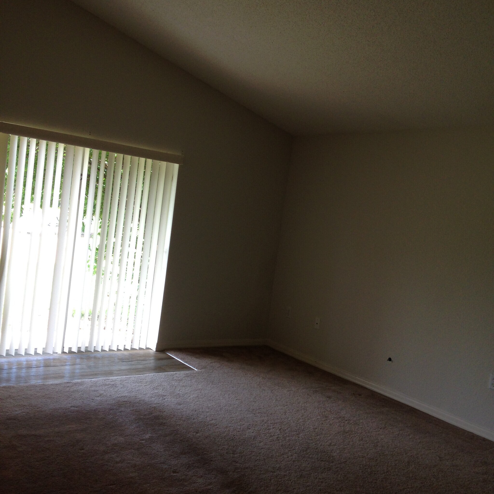 Building Photo - 7166 Summit Dr