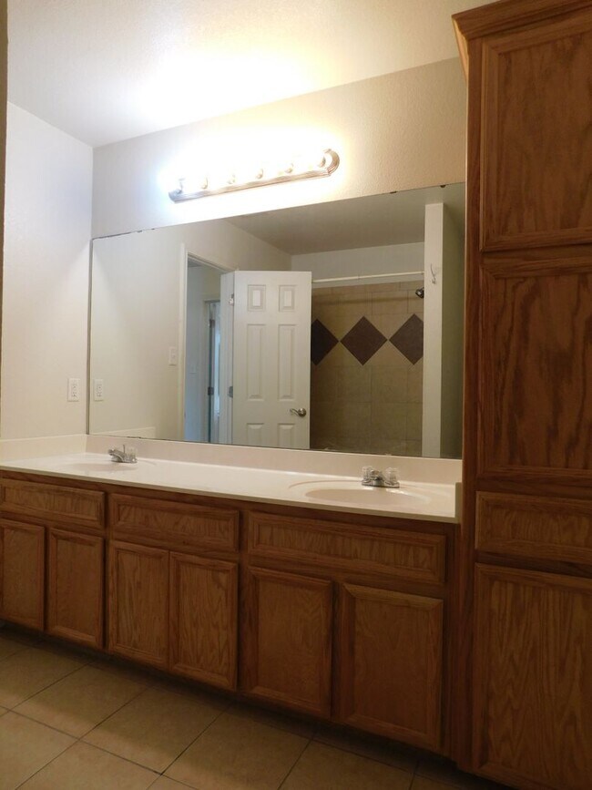 Building Photo - 317 Jeff Gordon Dr