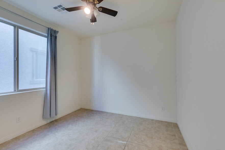 Building Photo - 6442 Kobe Knoll Ct