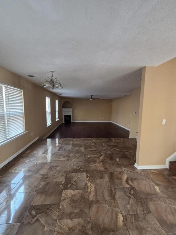 Building Photo - 1465 Stoneleigh Way