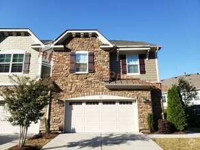 Building Photo - Beautiful & Bright 3 Bedroom 2 Car-Garage ...