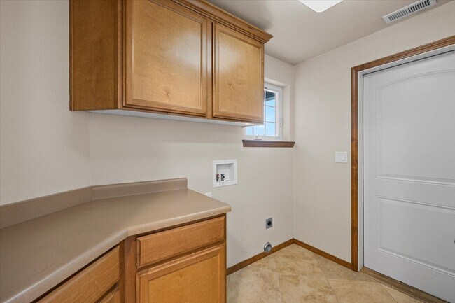 Building Photo - 1041 Compton Way