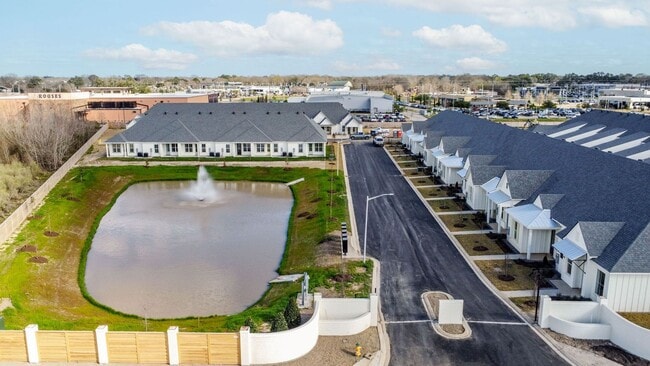 Building Photo - Brand New Single Story Townhome in Gated Community