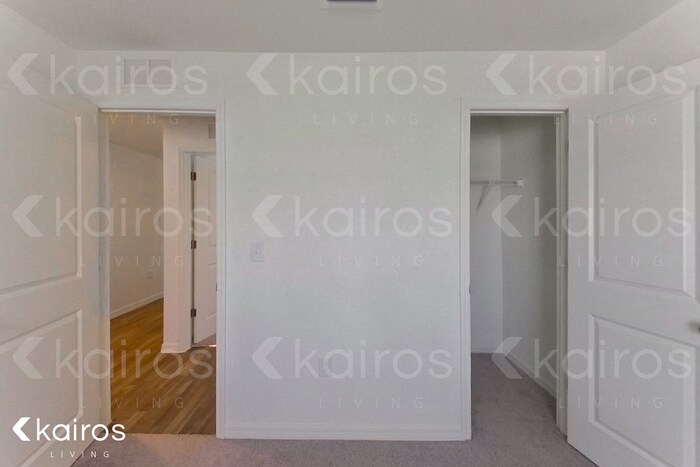 Building Photo - 3024 NE 1st Ave