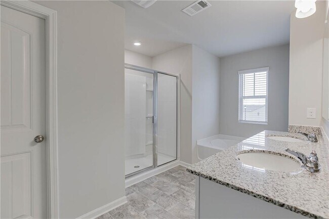 Building Photo - 6767 Scarlet Oak Way