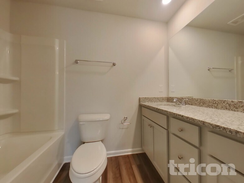 Building Photo - 412 Wallace Cir