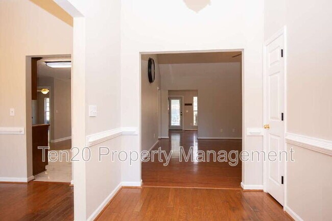 Building Photo - 177 Richardson Rd