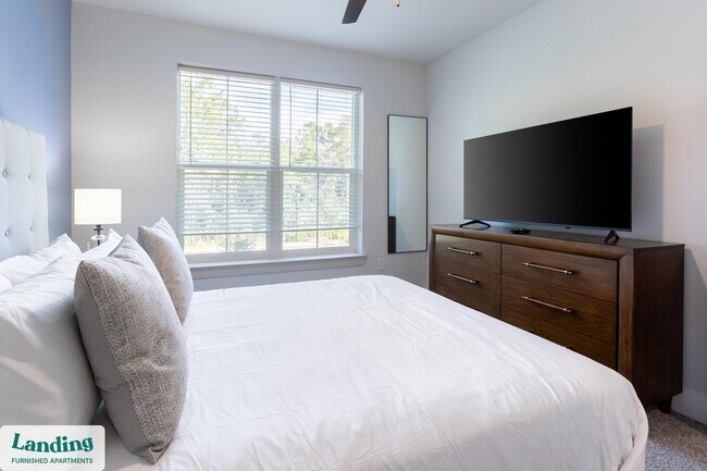 Building Photo - 435 Encore Way