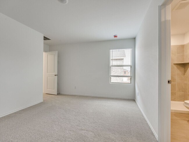 Building Photo - Brand New Home + Norman Schools + 3 bedrooms + All Applicances