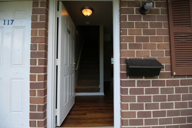 Building Photo - 119 Bob Lane