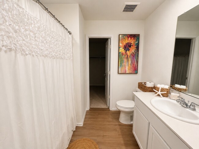 Building Photo - 20910 Zuccala Dr