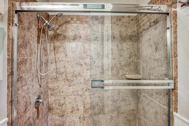 Bathroom - 420 N Villa Ct