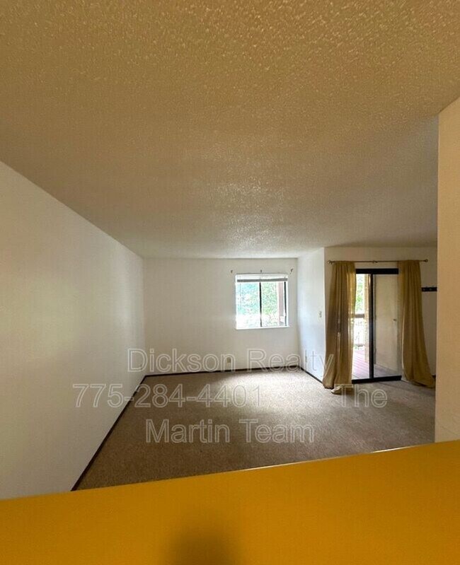 Building Photo - 1000 Beck St