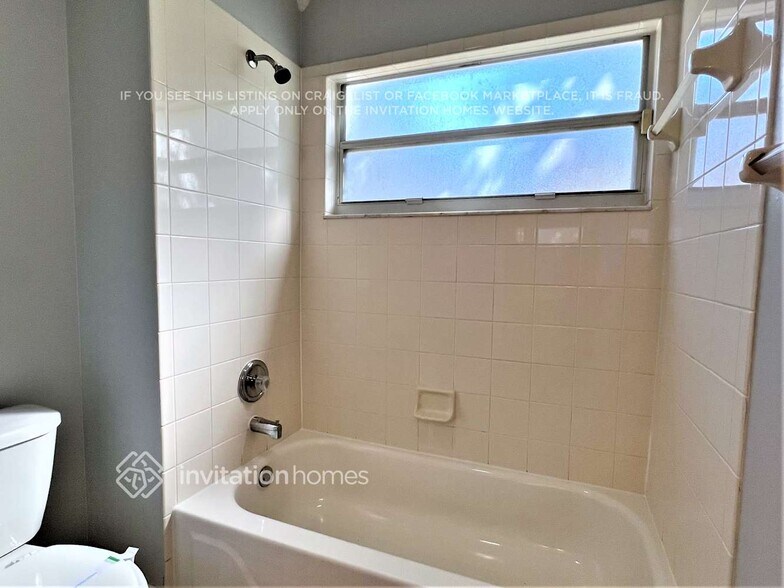 Building Photo - 14809 Pine Cone Trail