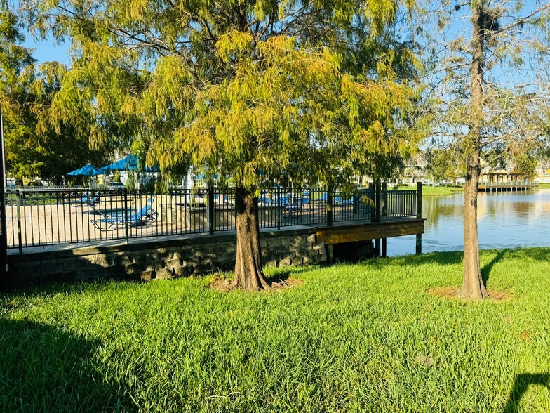 Building Photo - 4006 Santa Maria Dr