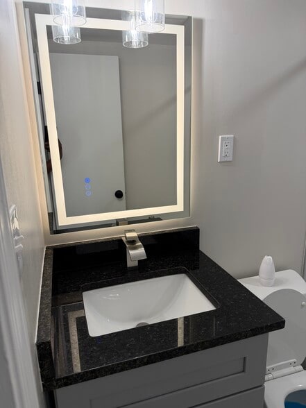 bathroom - 4421 Romlon St