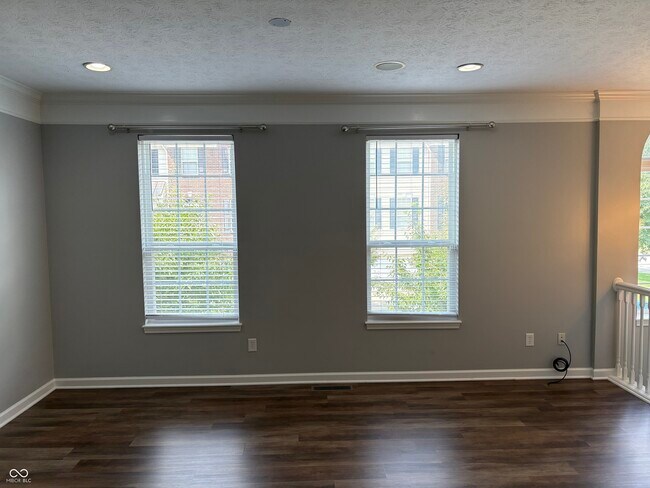 Building Photo - 9059 Rider Dr