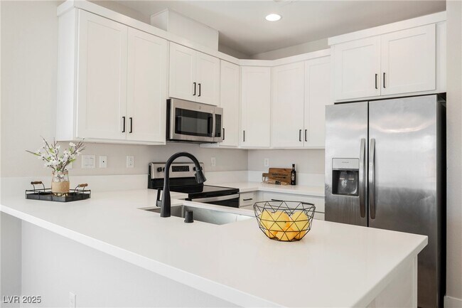 Building Photo - 5240 Denning St