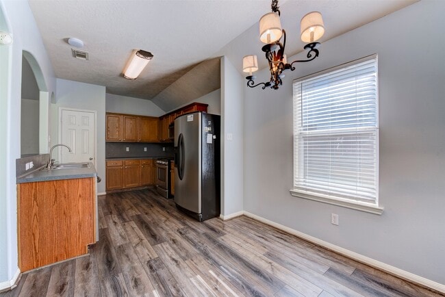 Building Photo - 6411 Silver Shade Dr
