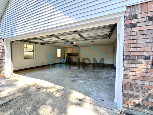 Building Photo - 307 Briarcliff Dr