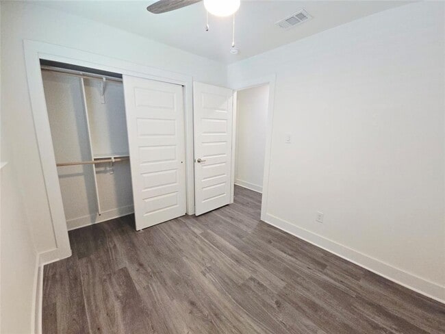 Building Photo - 6103 Calmar Cove