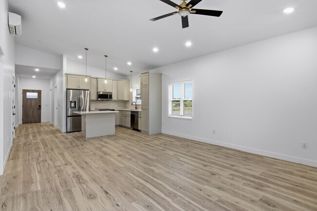 Building Photo - 1719 Whitetail Way