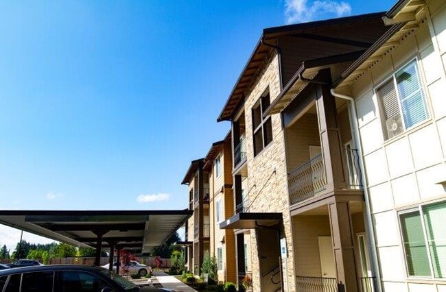 Building Photo - 2 bedroom 1 Bath top floor!  Move in 5/17/...