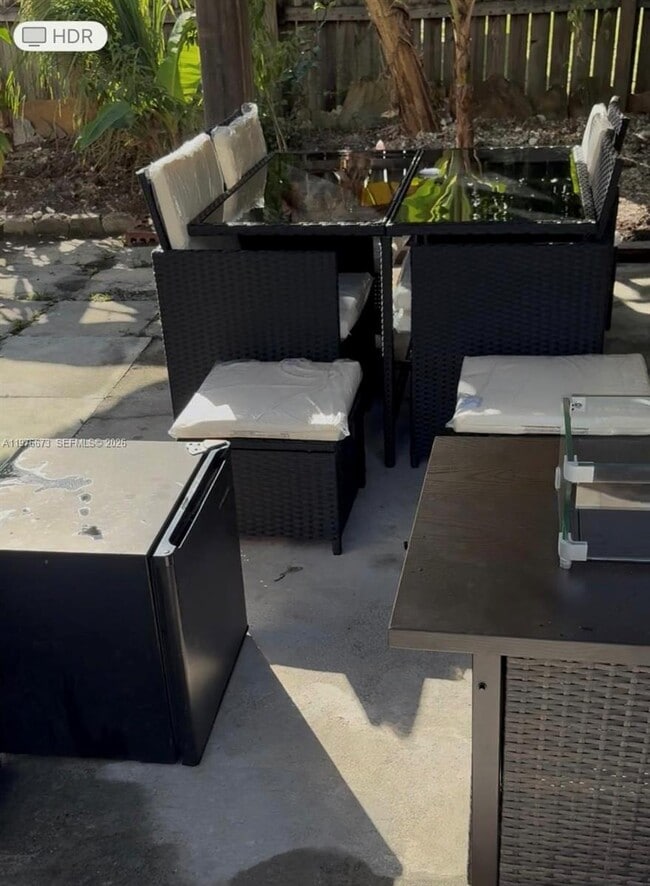 Building Photo - 5941 NW 14th Ct